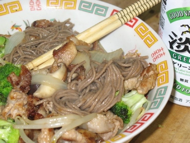 A closer look at the bowl filled with stirfry.